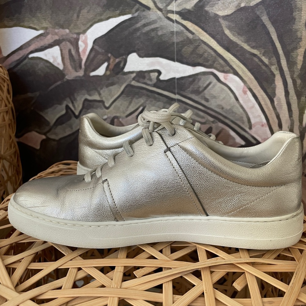 SALVATORE FERRAGAMO Quilted Logo Metallic silver Leather Runners size 10 - Picture 11 of 12